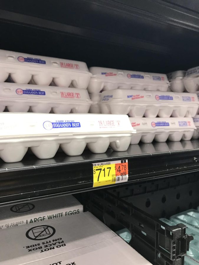 Egg+prices+are+souring+to+over+%247+for+just+a+dozen+of+eggs+at+Walmart.