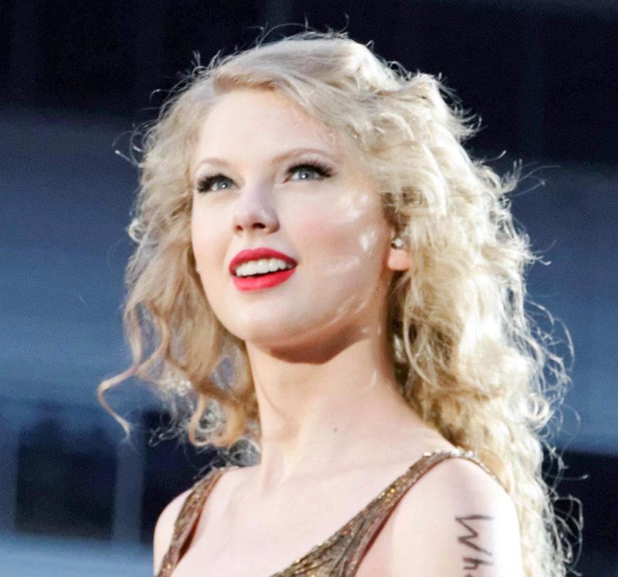 Taylor Swift on her "Speak Now" tour. Photo from Wikimedia Commons. 