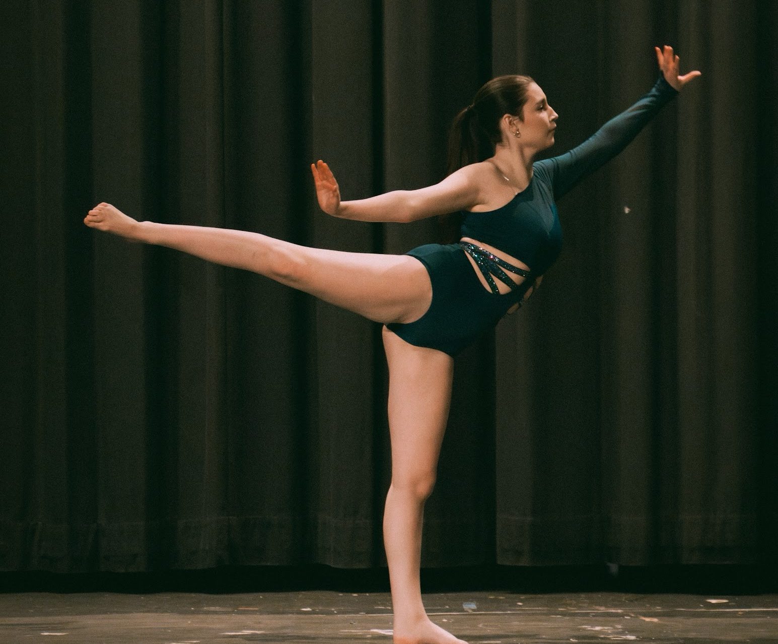 Izzy Zimmerman performing a contemporary solo. Photo used with permission of Anna Porcella. 