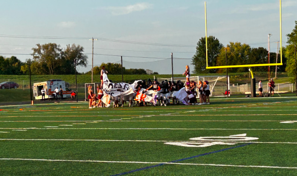 Orange out for the Roaders left varsity just short of a win on senior night.