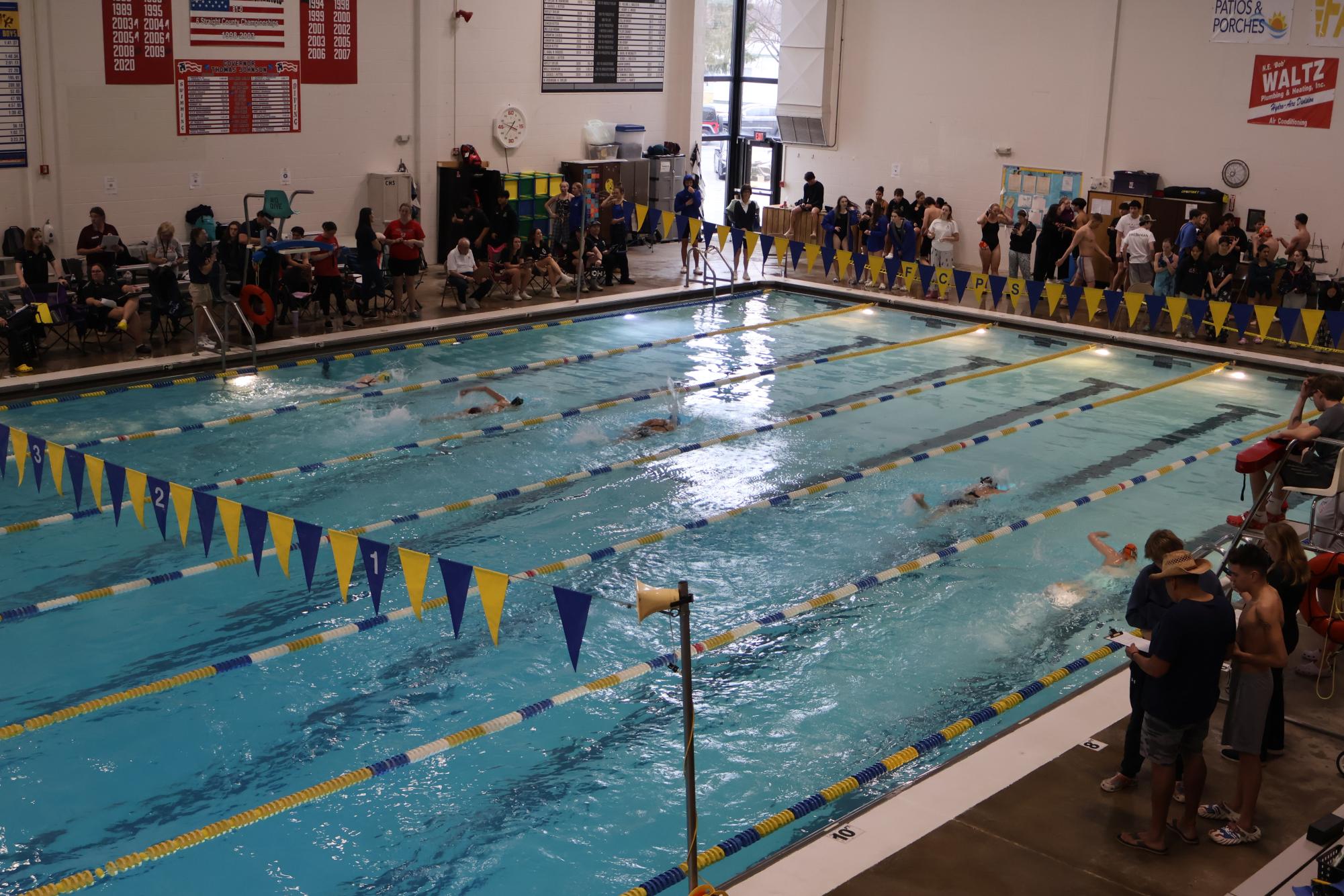 Girls 200 Yard Free Relay